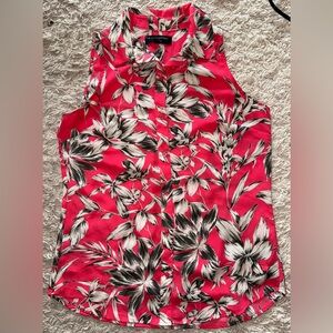 BANANA REPUBLIC pink red floral sleeveless classic fit button front shirt top XS